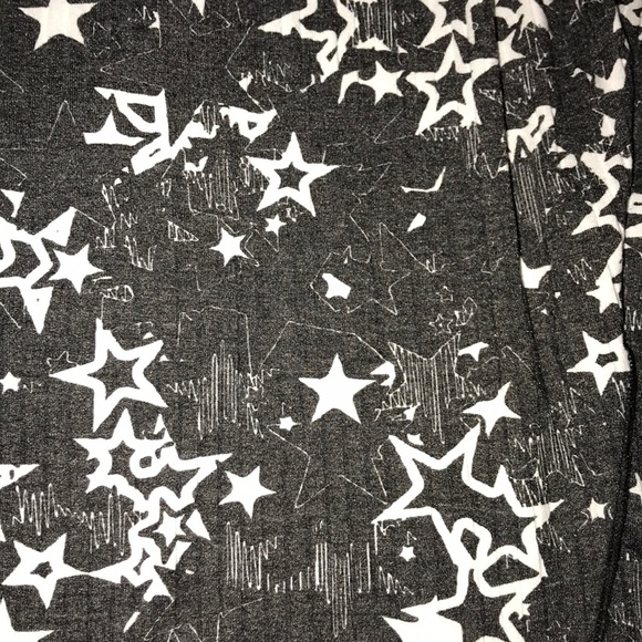 Medium LuLaRoe Shirley - Picture 3 of 5